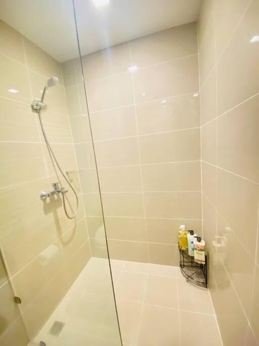 Cosy Executive 1 Bedroom Uptown Parksuites Ultra Fast Internet Манила Екстериор снимка